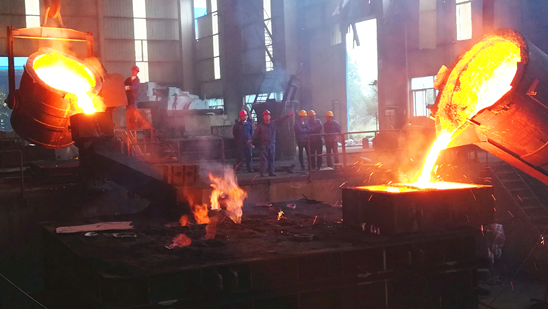 ayx·爱游戏长泵 成功浇注30吨沅江泵体.jpg